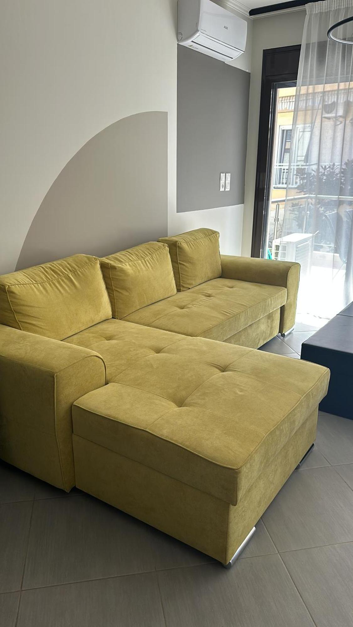 Snappyb Living Spaces Apartment